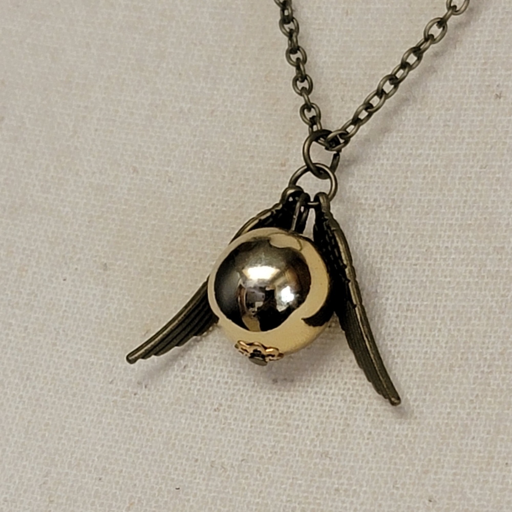 Harry Potter Golden Snitch Necklace 20" Brass Gold Tone Pendant Wings Quidditch - Picture 3 of 6
